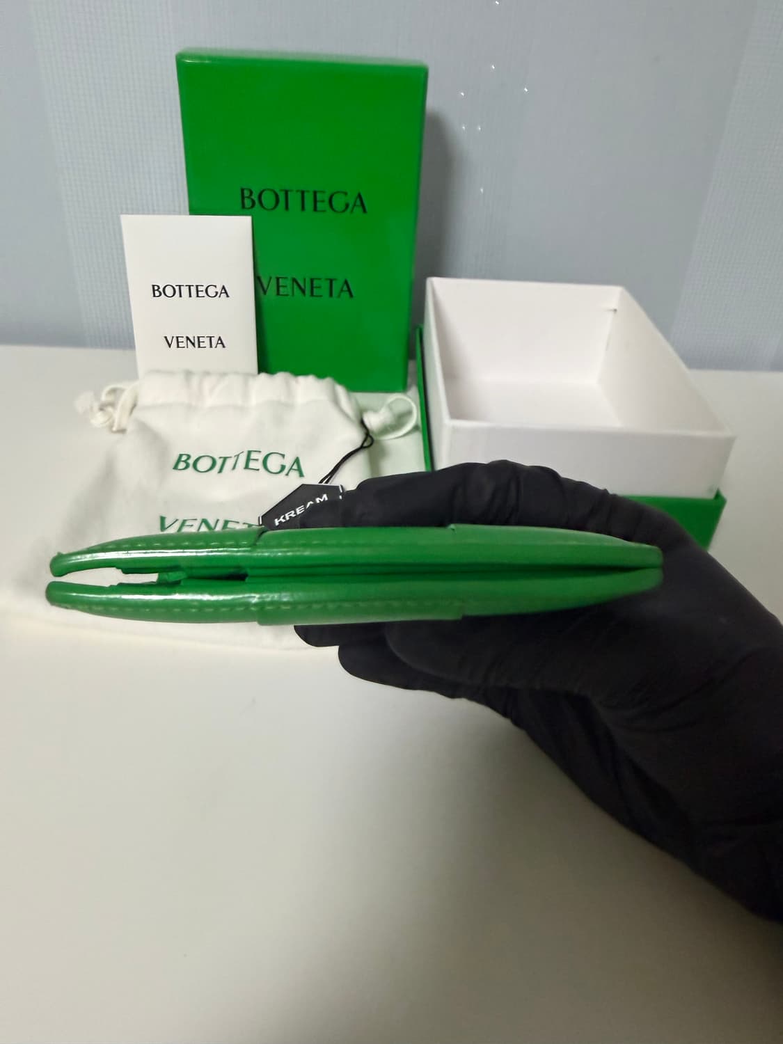 크림 풀구성 ) 보테가베네타 지갑 플랩 카드 케이스 패러킷 상품이미지3