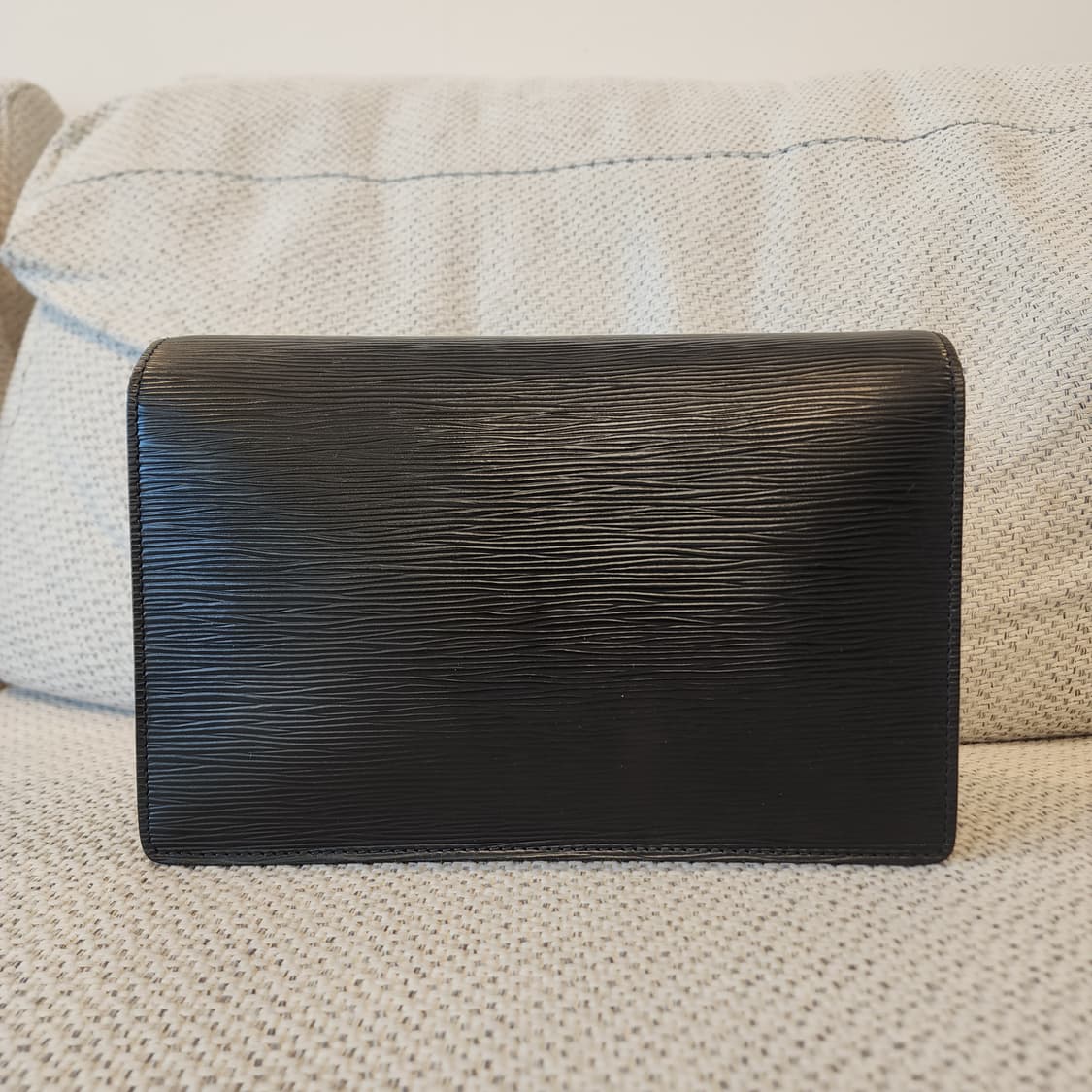 상태최상 루이비통 에삐 금장 세리에 드래곤 세컨드백 클러치백 상품이미지6