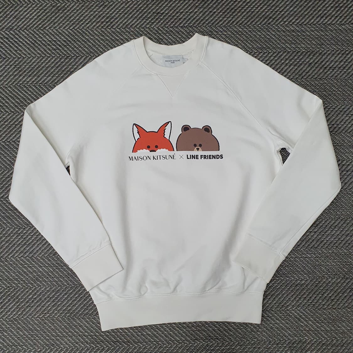 메종키츠네&라인프렌즈 맨투맨 남자105 상품이미지1