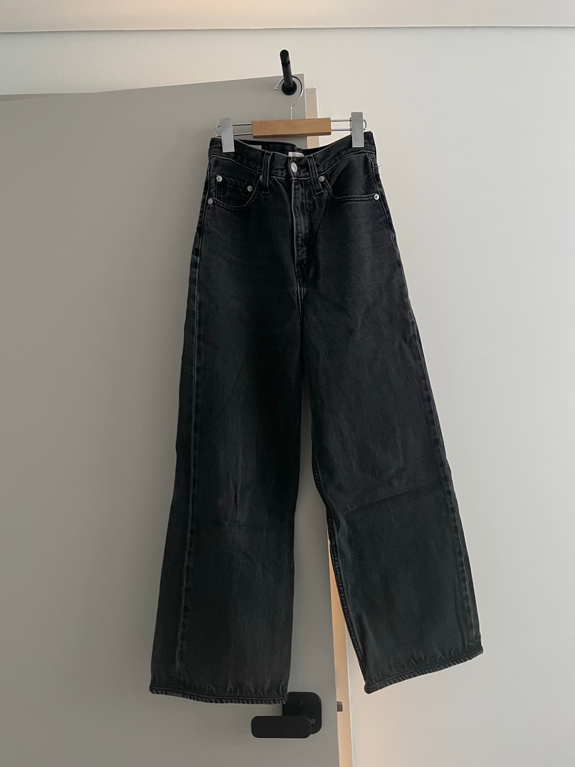 리바이스 프리미엄 하이루즈진 상품이미지1