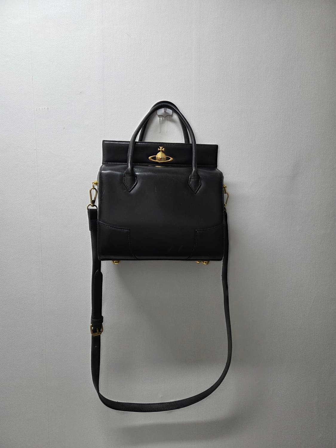 비비안웨스트우드 블랙 토트백 숄더백 상품이미지1