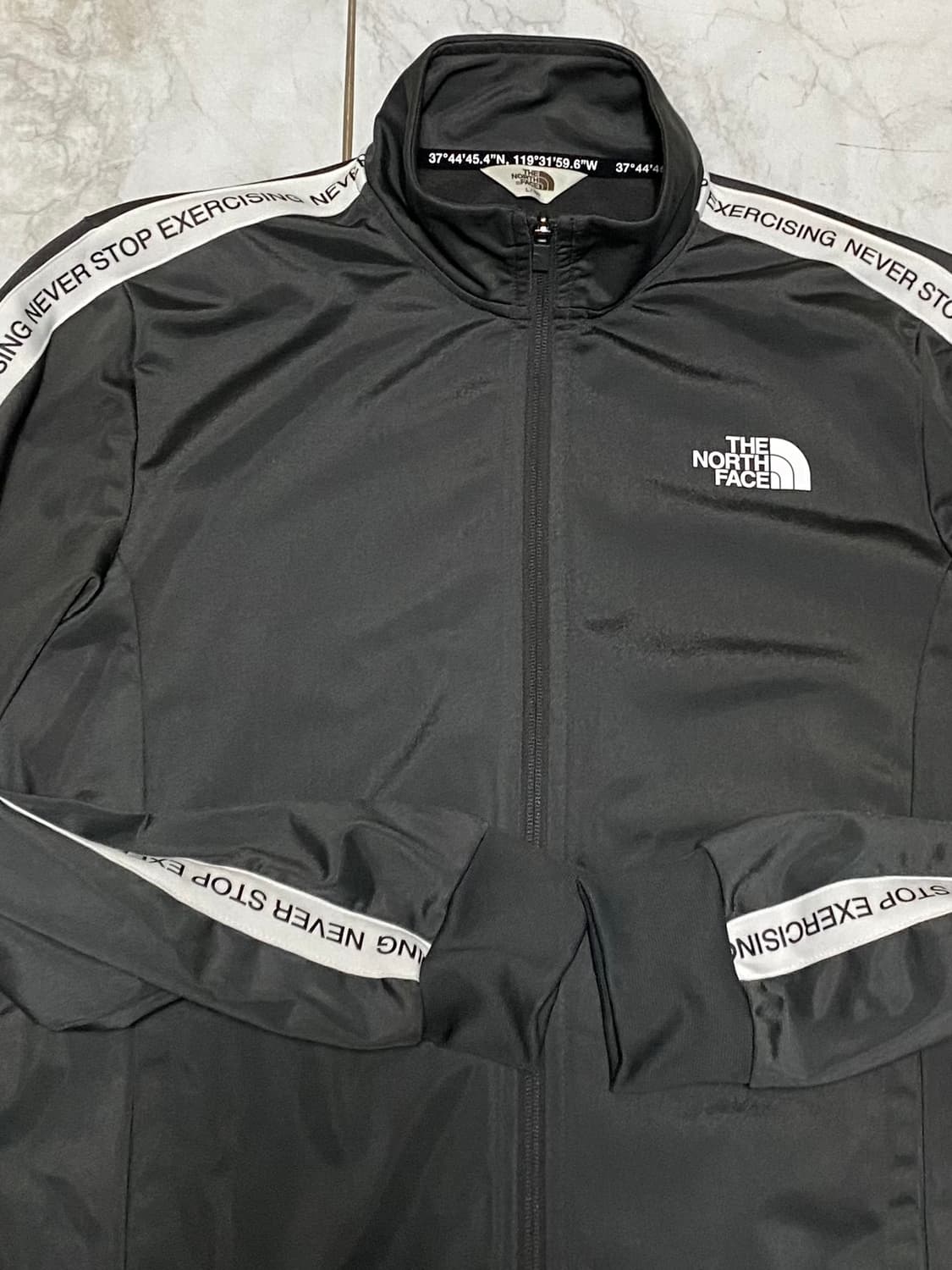 노스페이스 집업 점퍼 사이즈100 상품이미지3