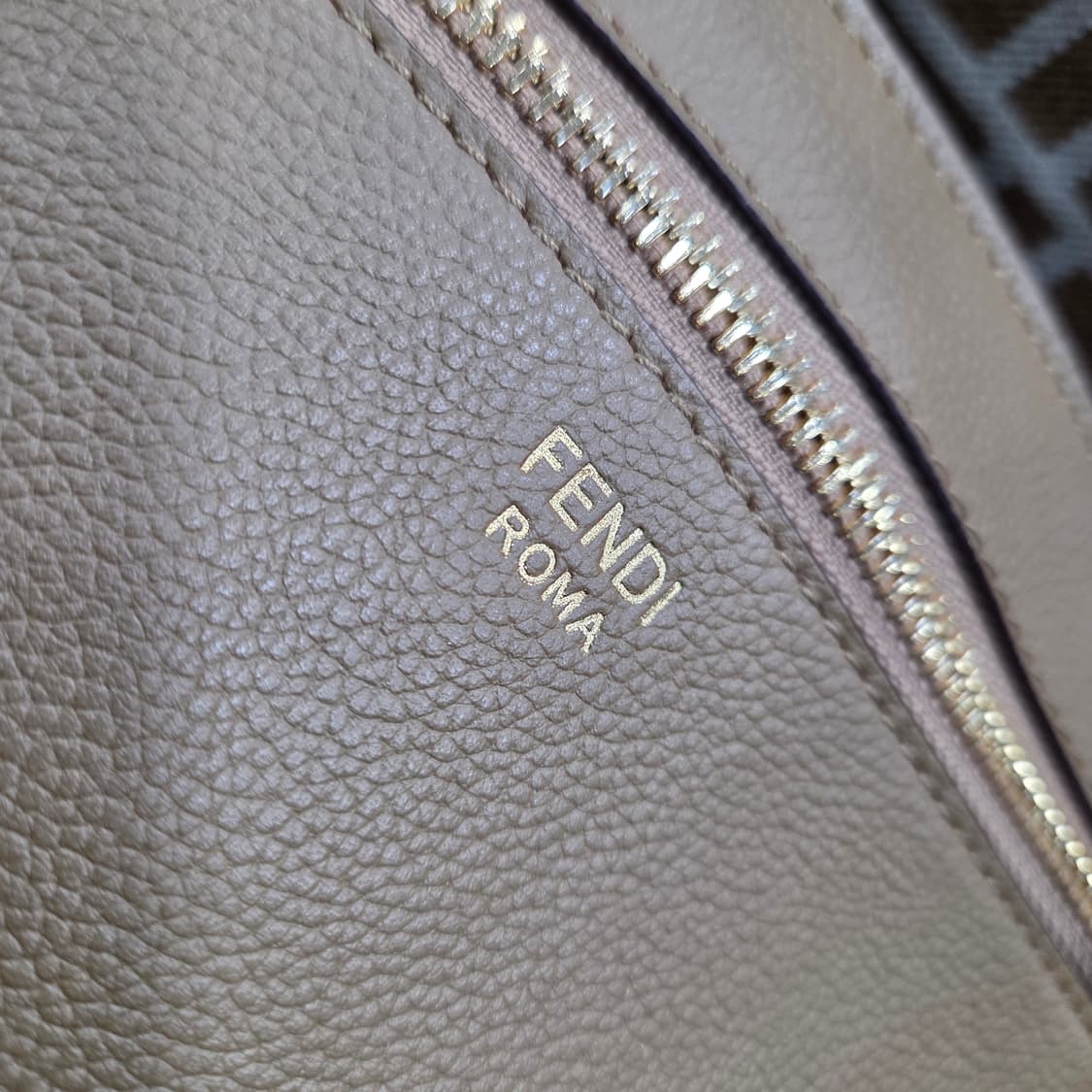 펜디 신상 리버시블 쇼퍼백 상품이미지3