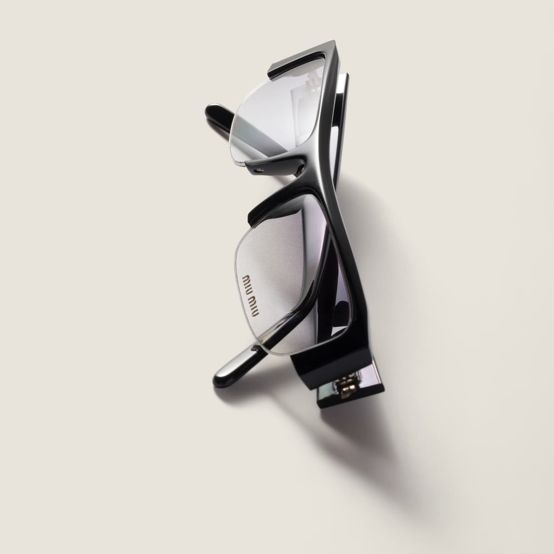 미우미우 브데트 선글라스 25FW 상품이미지6