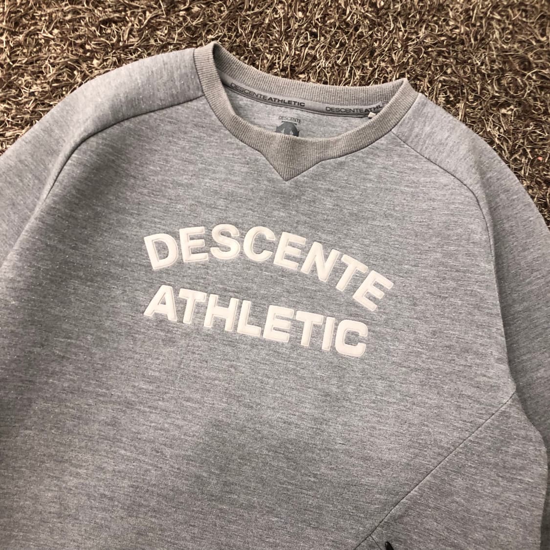 100 데상트 맨투맨 상품이미지2