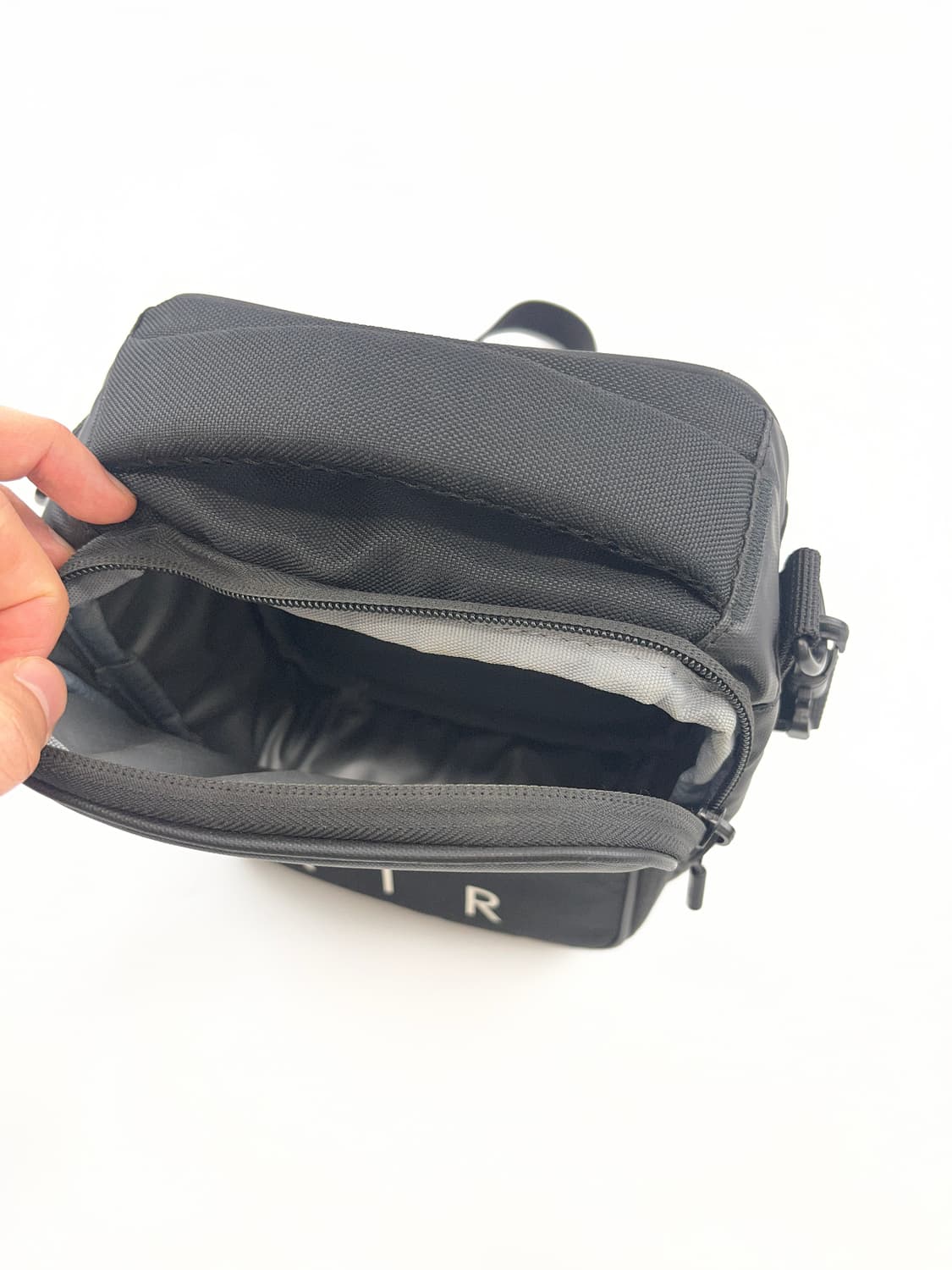 나이키 에어 퓨얼 팩 보온 / 보냉 다용도 크로스백 상품이미지3