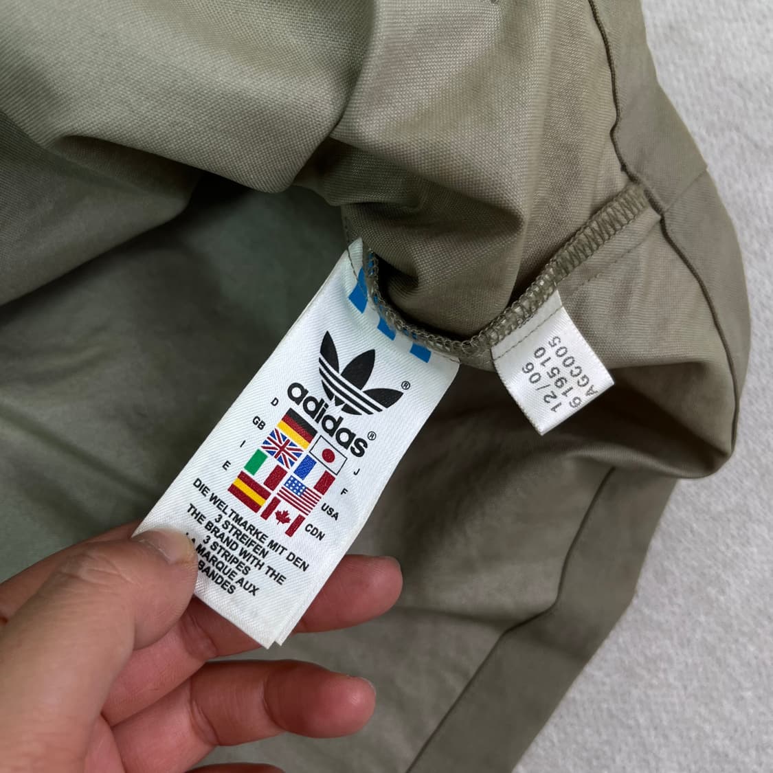 100 아디다스 코튼 카키 바이커 자켓 상품이미지6