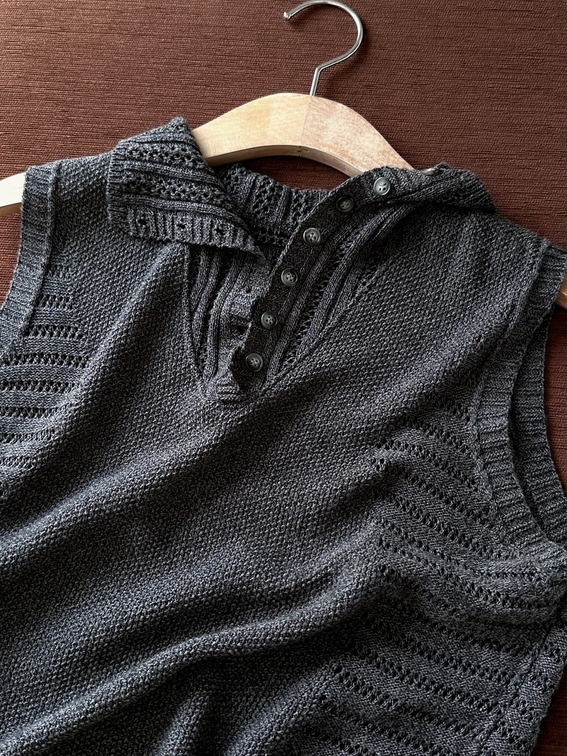 Loose gauge knit fabric sleeveles top 상품이미지1