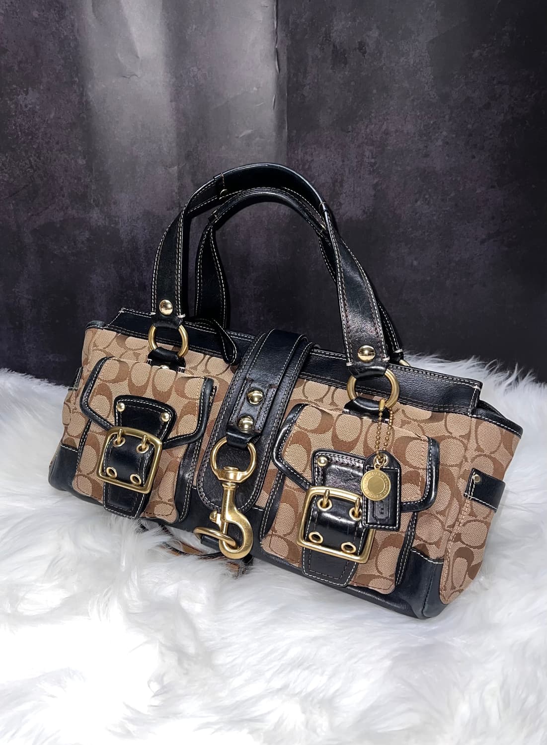 Rare coach 65주년 Legacy Mandy 아카이브 사첼백 상품이미지1