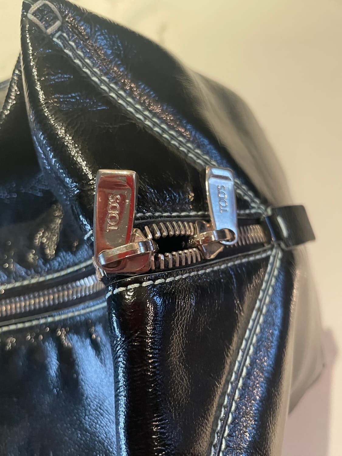 토즈 빈티지 레더 큐브 핸드백 상품이미지3