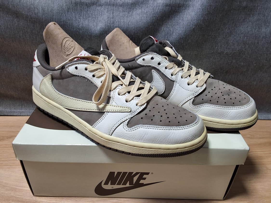 나이키 트래비스 스캇 로우 OG 리버스 모카 275 상품이미지2