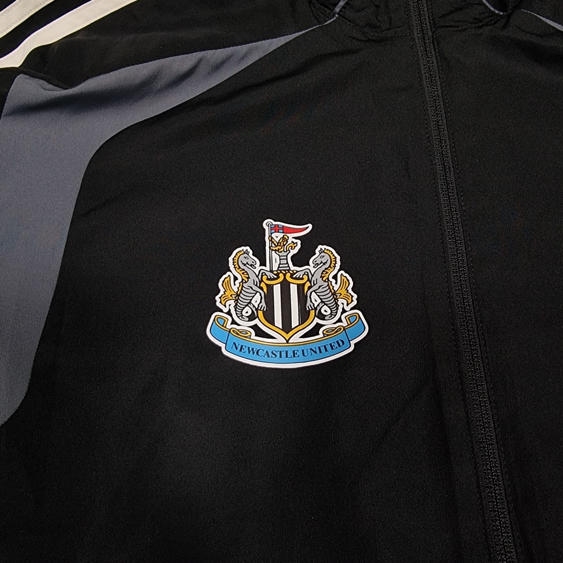 아디다스 뉴캐슬 커스텀 바람막이 상품이미지3