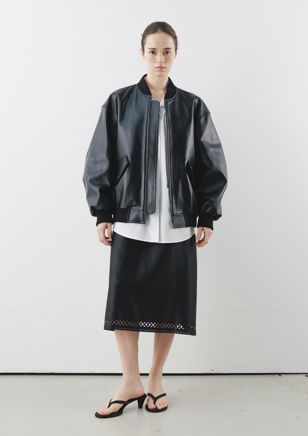 문달 Scallop Skirt in Black  상품이미지1