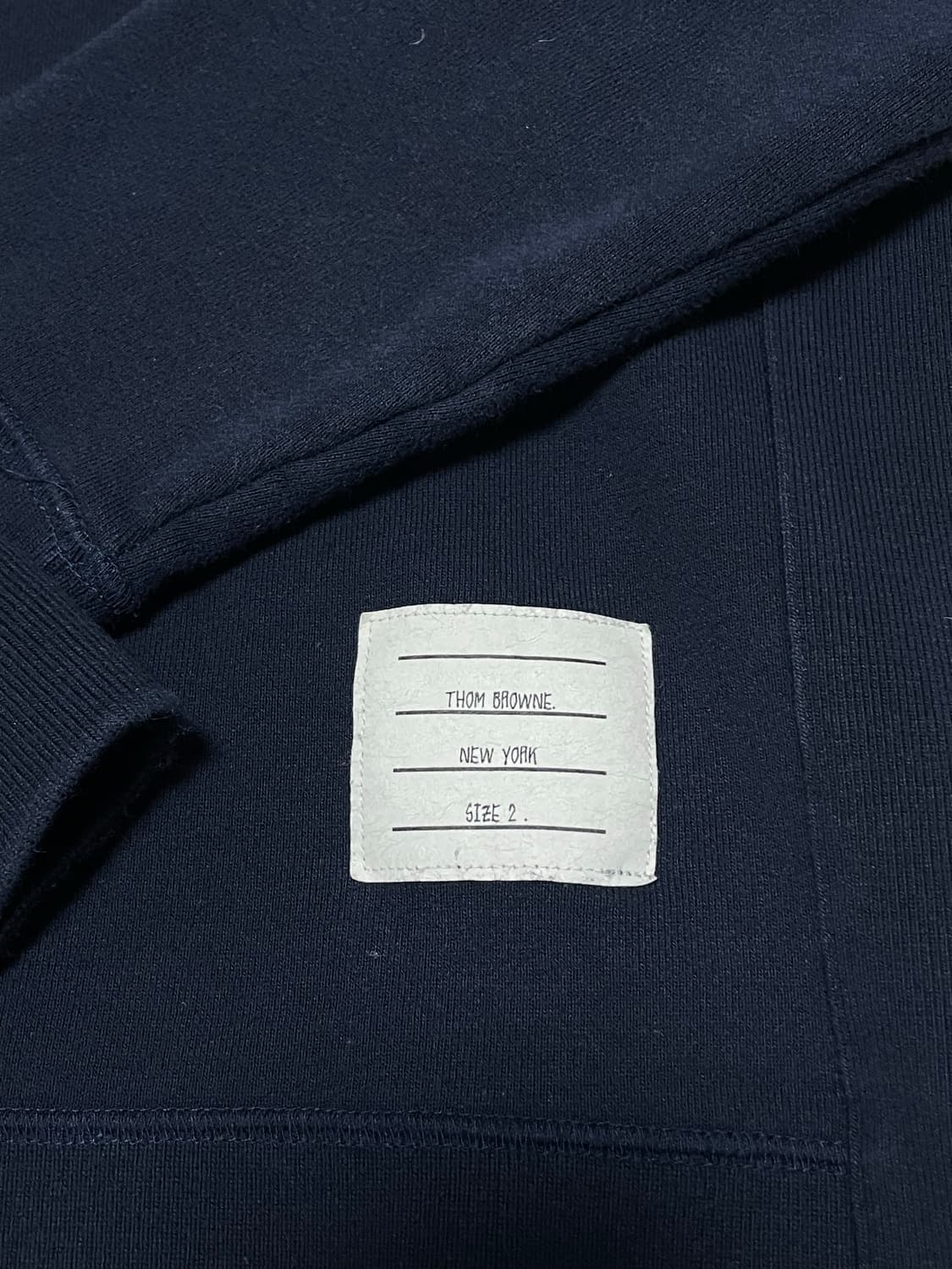 톰브라운 사선완장 맨투맨 [2] 상품이미지2