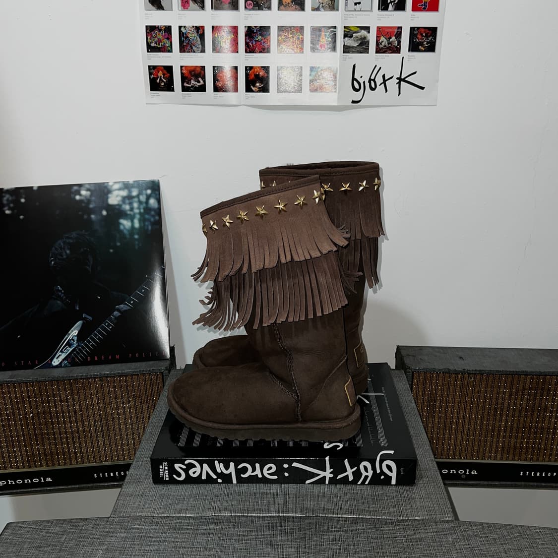 지미추 X 어그 스터드 부츠 모카 브라운 상품이미지6