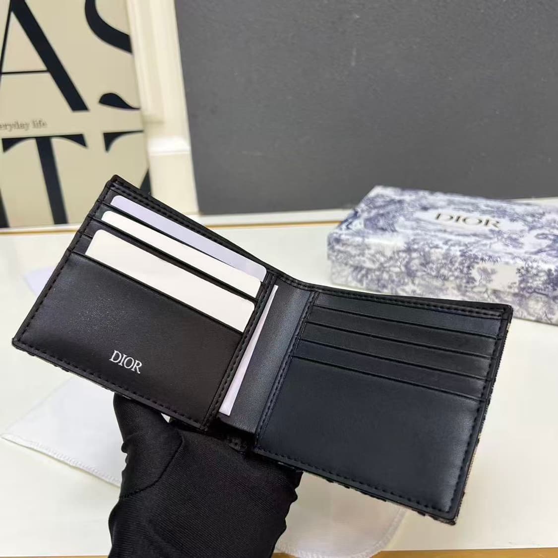 디올 컴팩트 지갑 상품이미지3