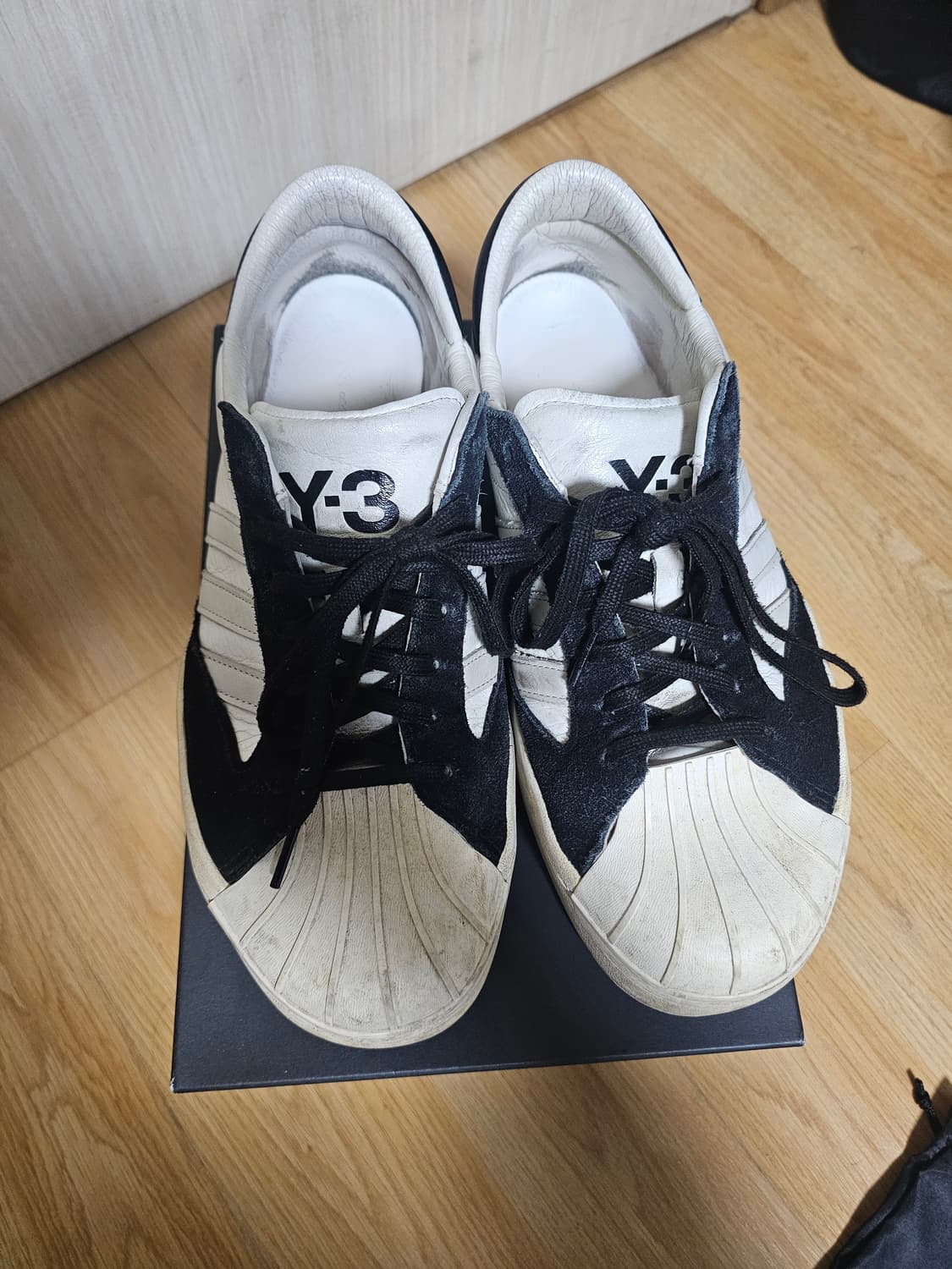 요지스타 검흰 44(285) 상품이미지1