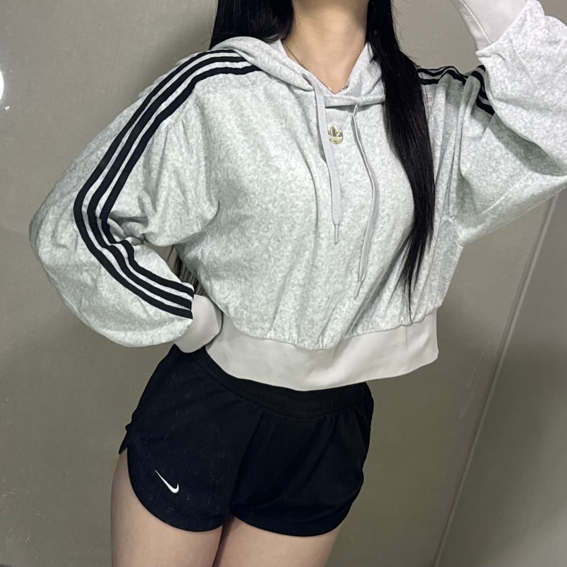 아디다스 불꽃 파이어버드 크롭 후드티 상품이미지2