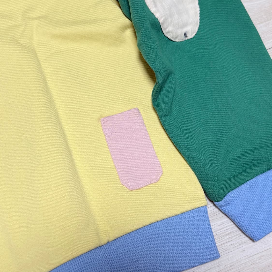 Adidas 아디다스  자수 스웻셔츠 HC0348 상품이미지8