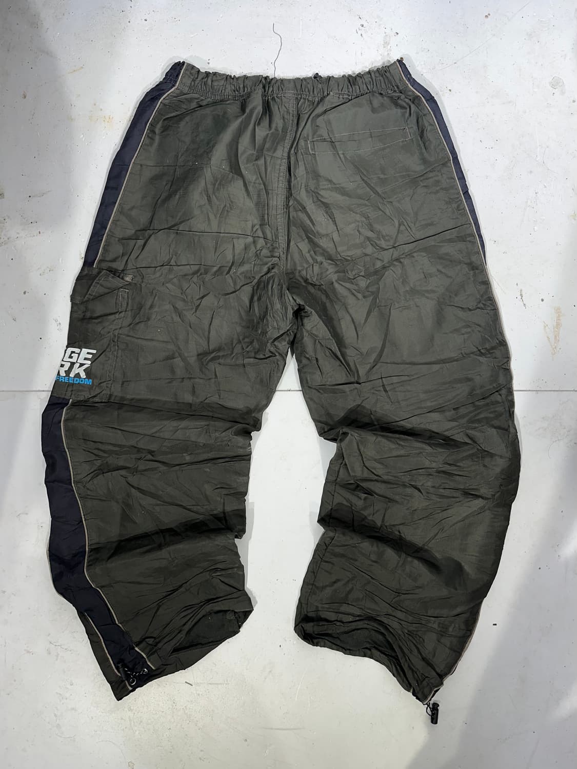 일본 빈티지 카키 블랙 사이드 라인 와이드 포켓 카고 팬츠 상품이미지5