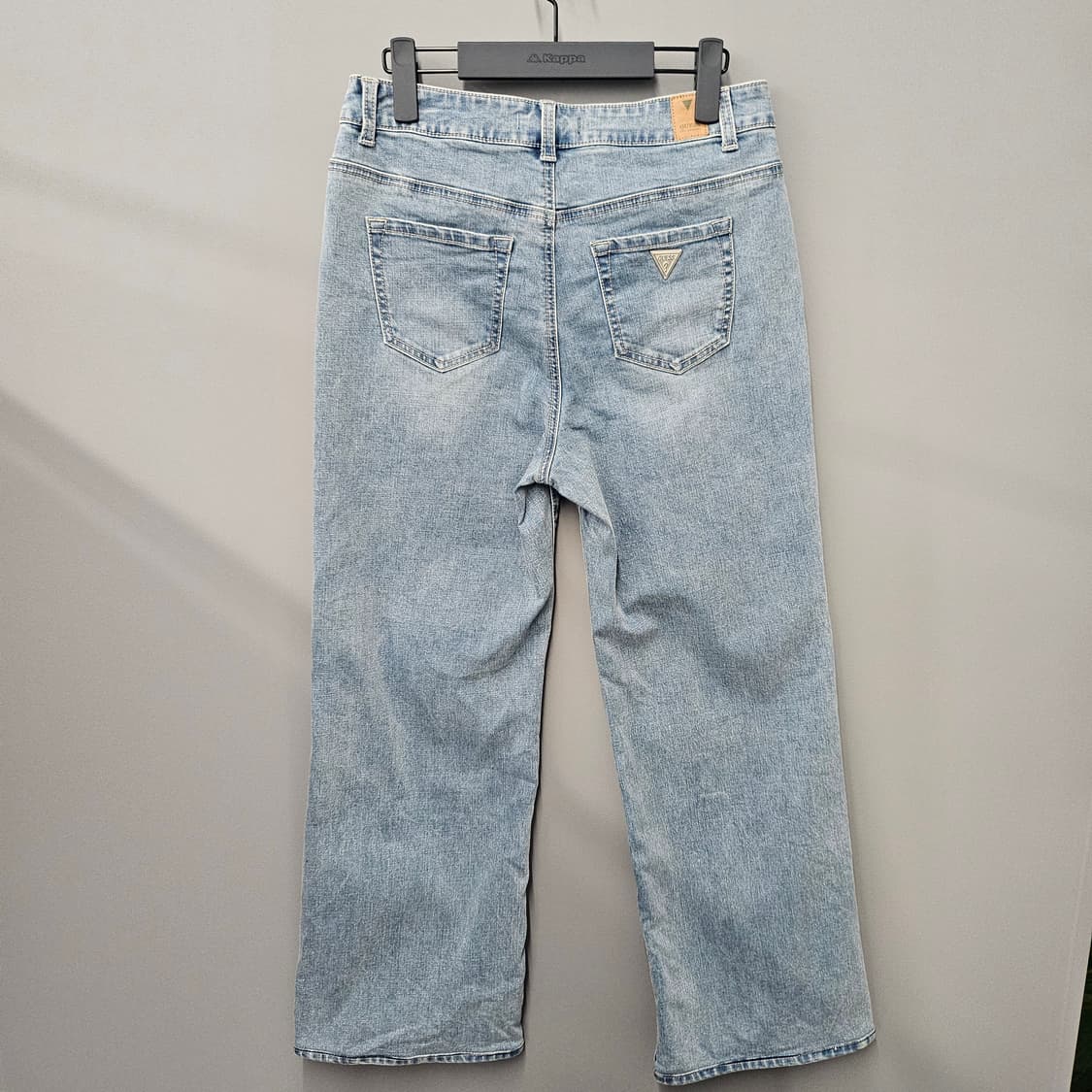 GUESS 연청 워싱 스트레이트 데님팬츠 상품이미지2