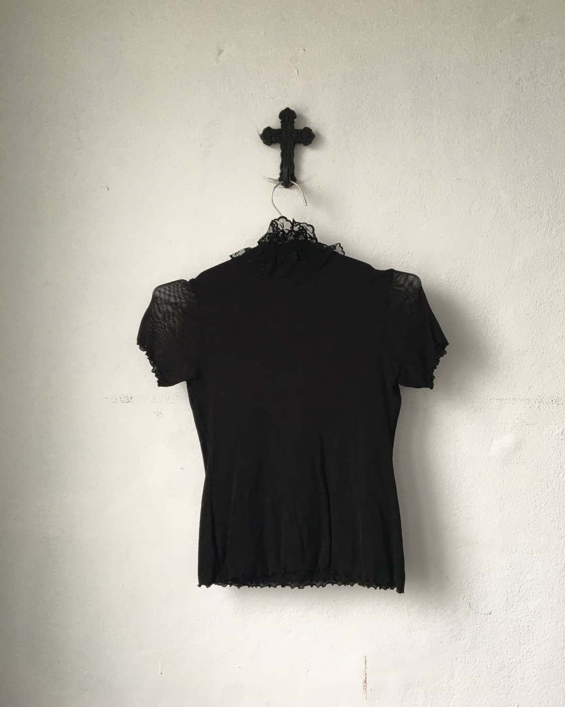 Ruffle point mesh top 상품이미지3