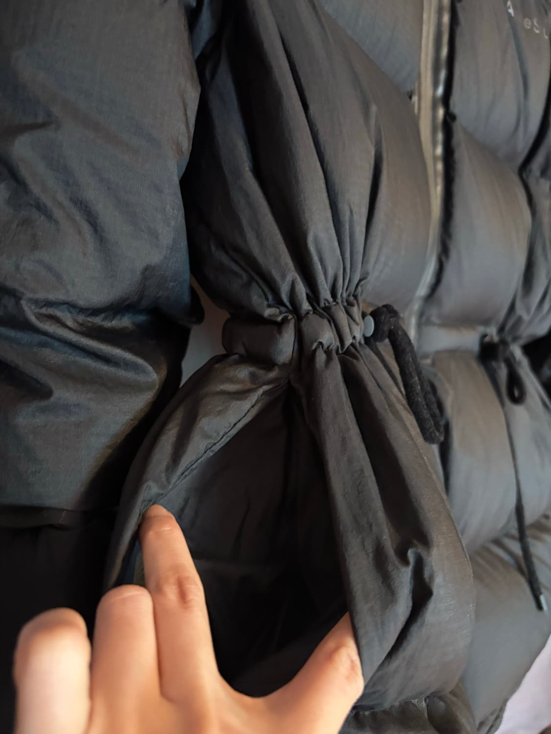 아크네 스튜디오 후드 패딩 블랙 34 상품이미지5