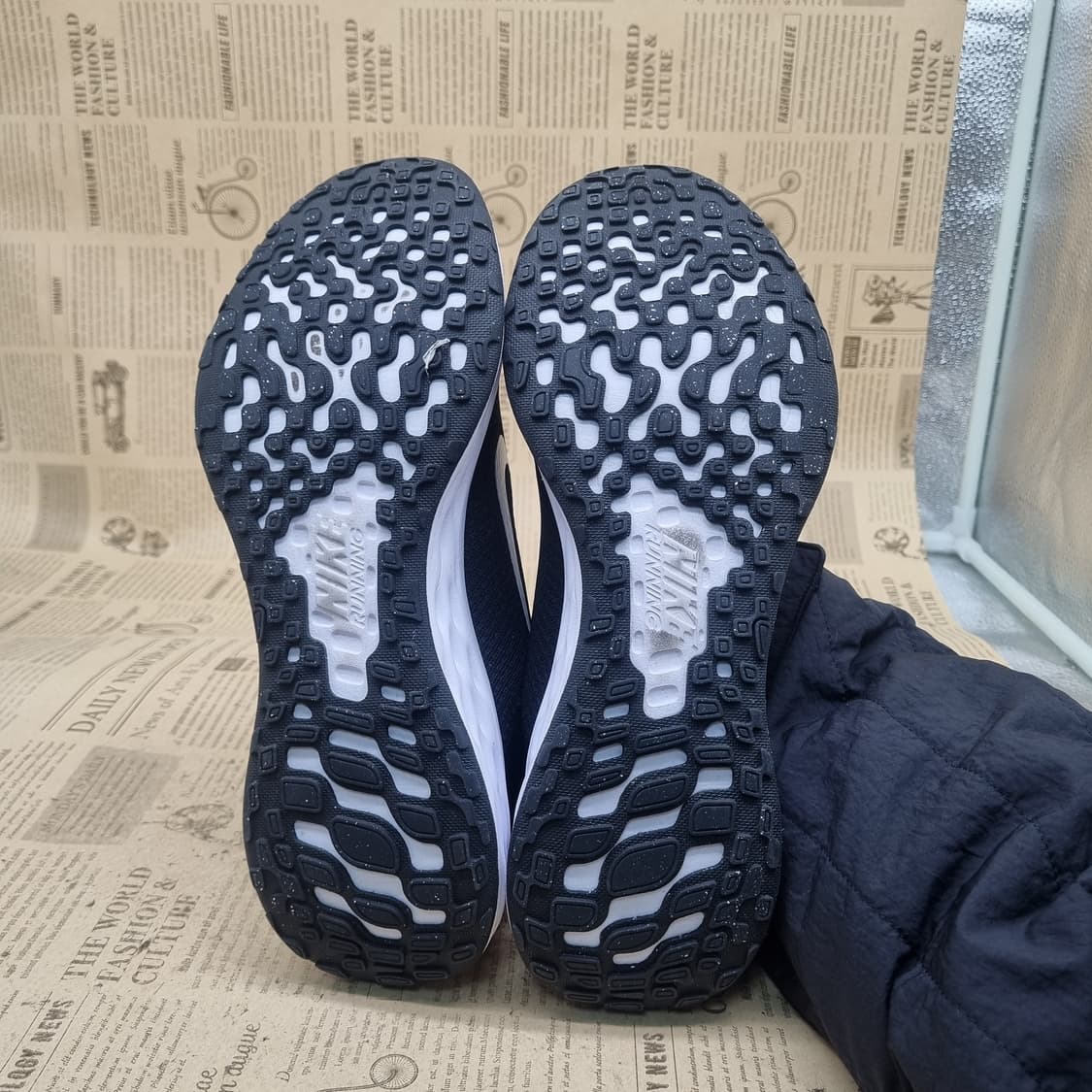 나이키 레볼루션6 남성운동화260 상품이미지3