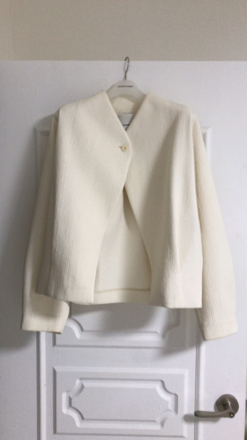 OBLIQUE LINE ONE BUTTON JACKET [IVORY] 상품이미지4