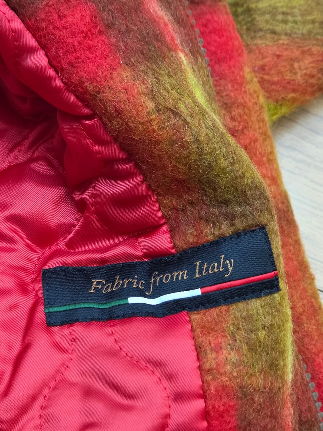 탐베레 클레오 자켓 4T 사이즈입니다
- 아크릴, 폴리에스터, 울 혼방  상품이미지5