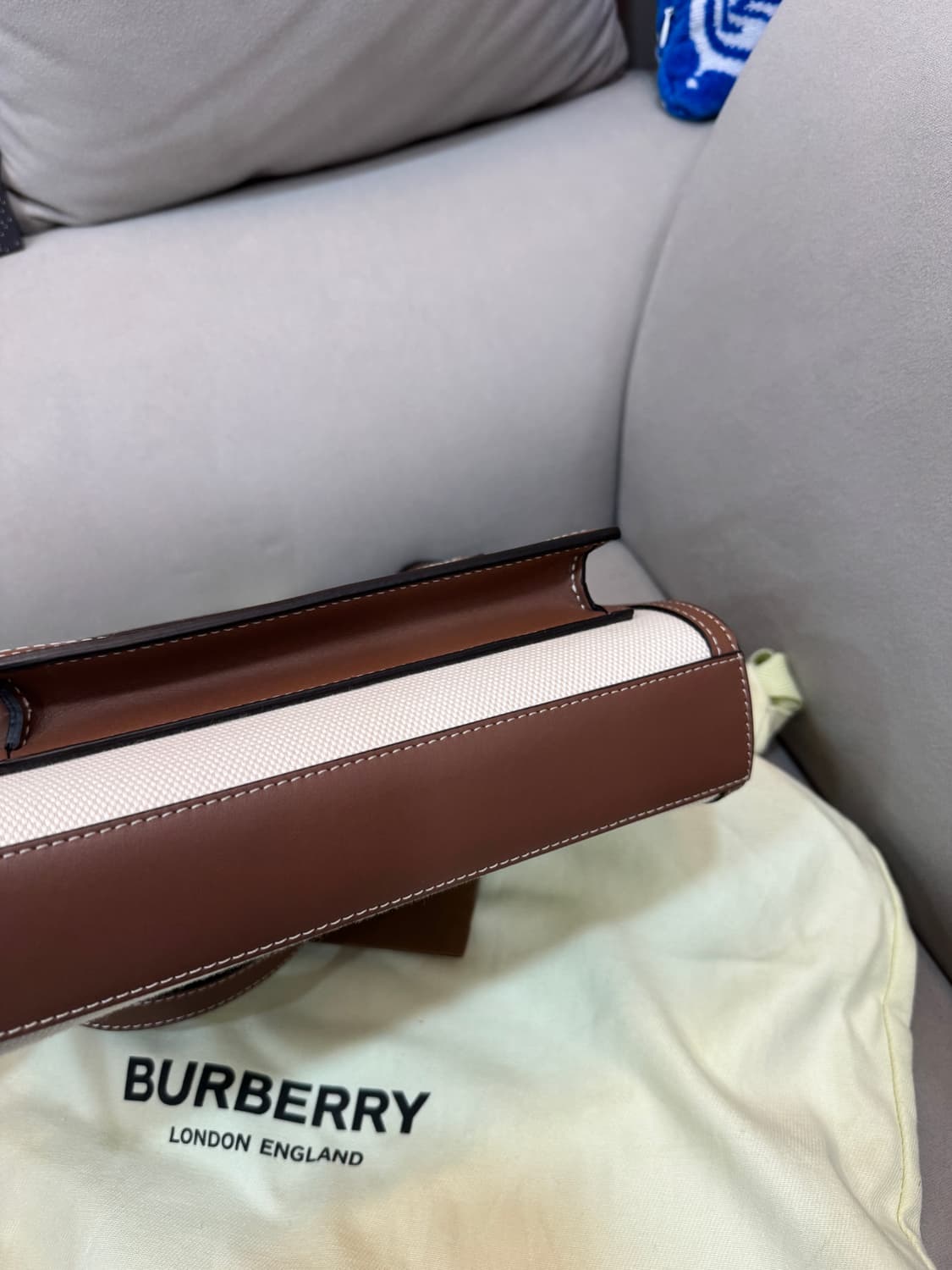 버버리 캔버스 미니 포켓백  상품이미지3