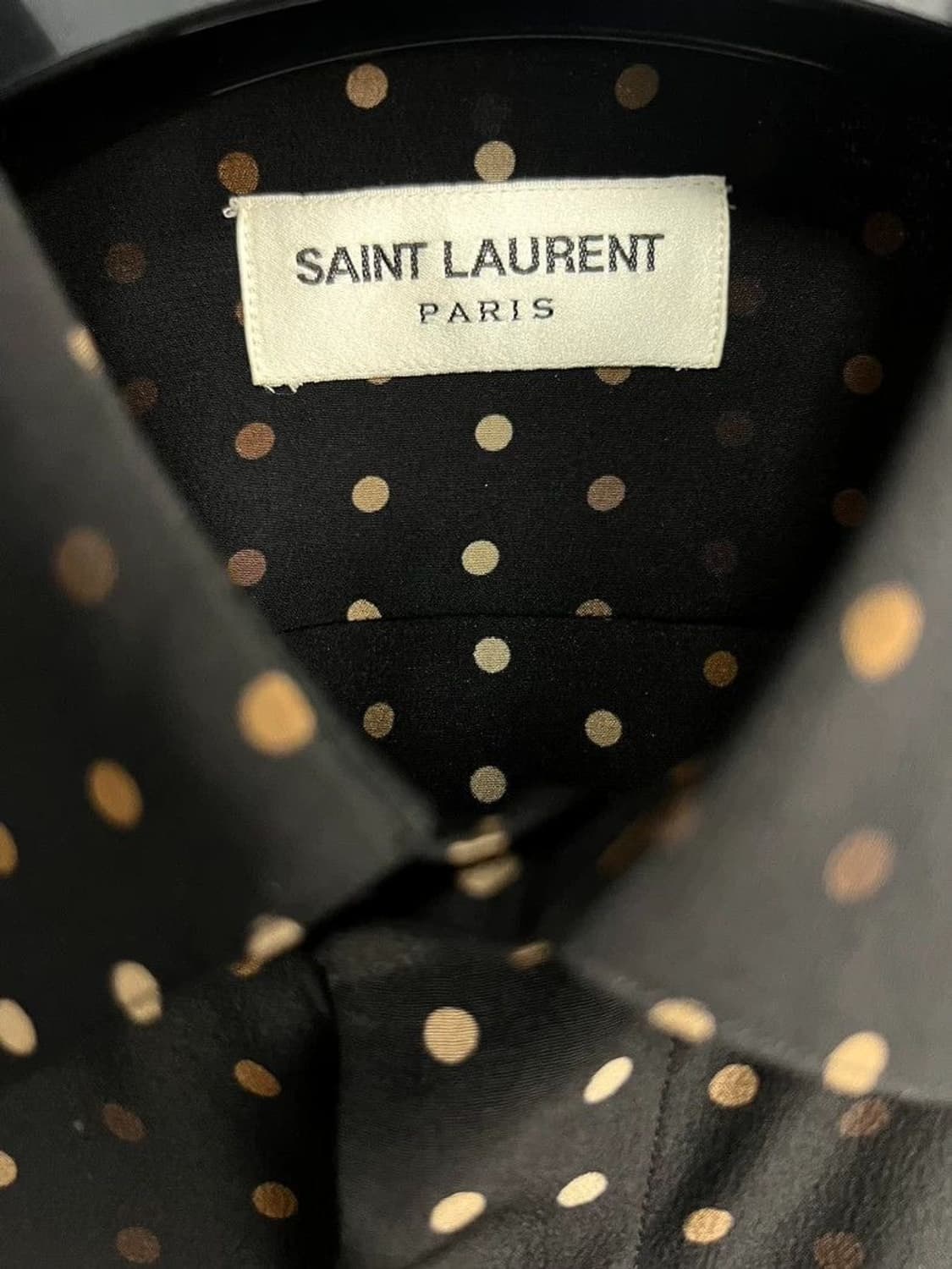 [강동원님 착용] 생로랑 23ss 폴카닷 이브카라 셔츠 상품이미지7