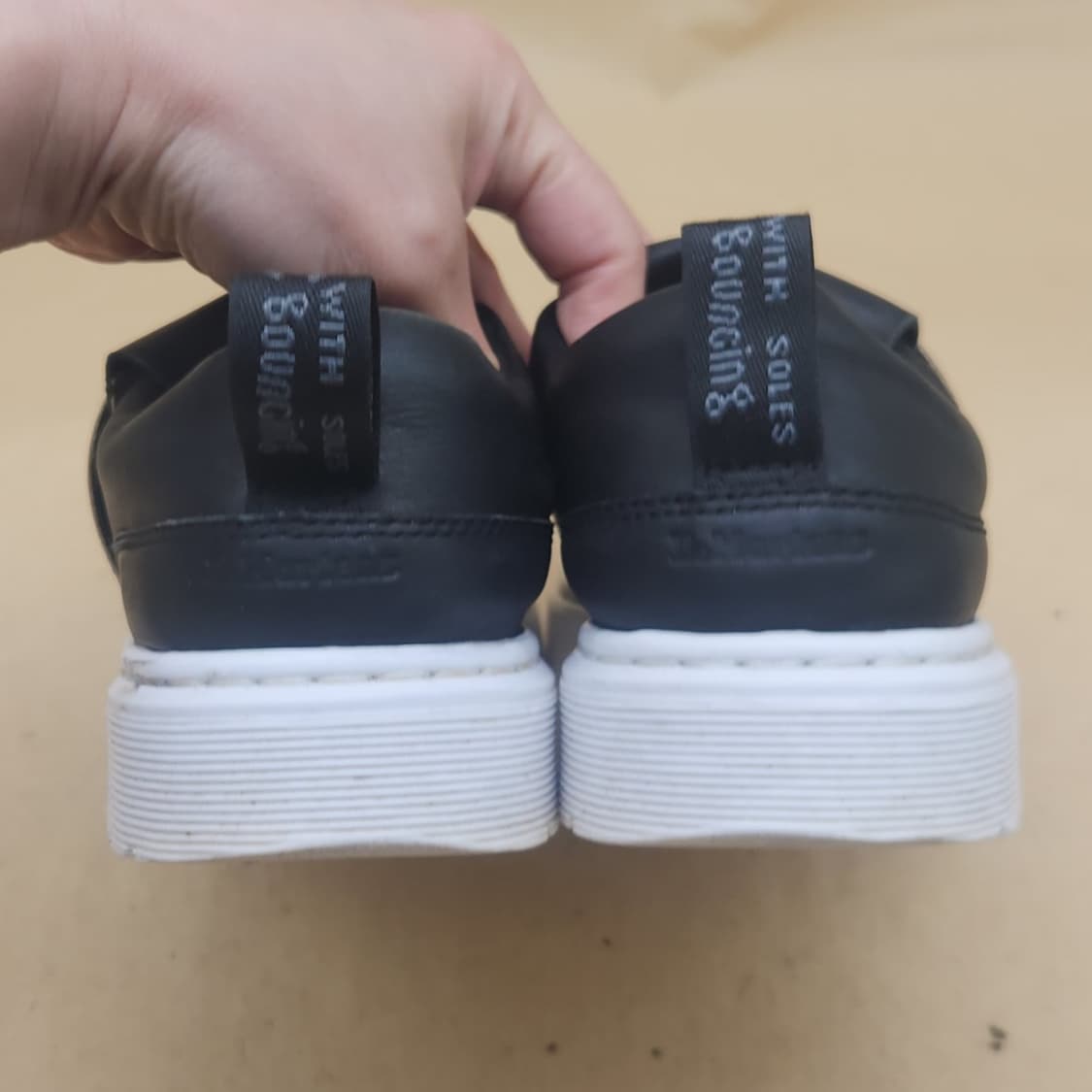 닥터마틴 유도라 여성 슬립온 36 220 상품이미지4