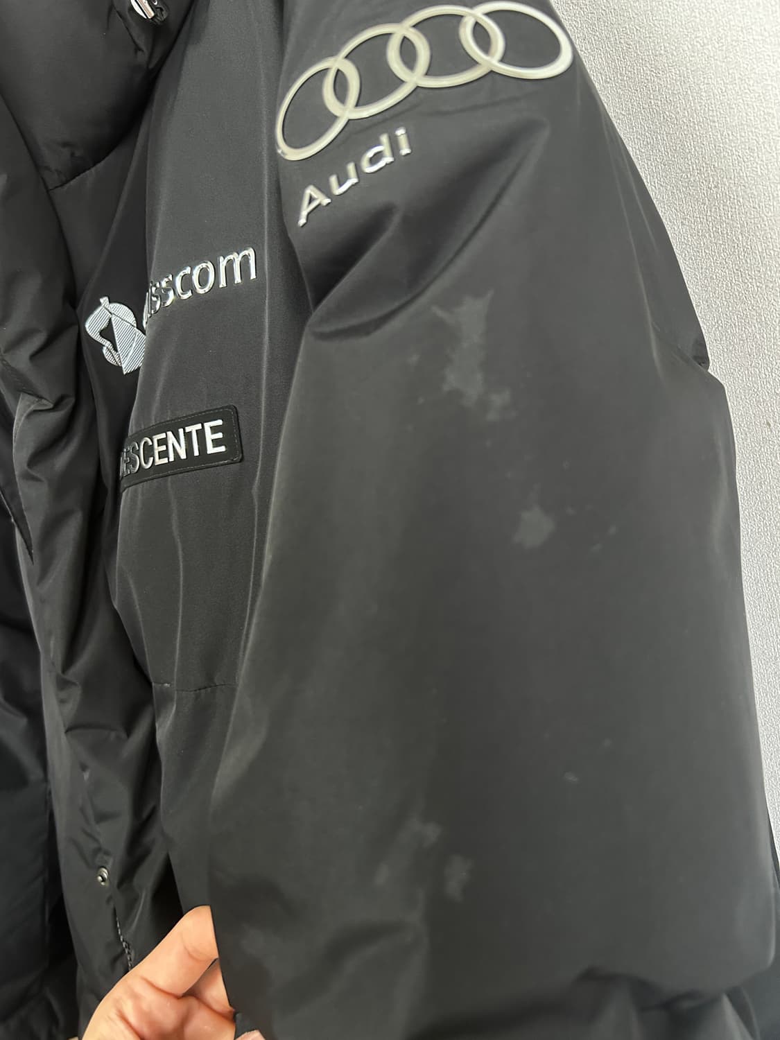 데상트 스위스 스키팀 패딩 블랙 상품이미지3