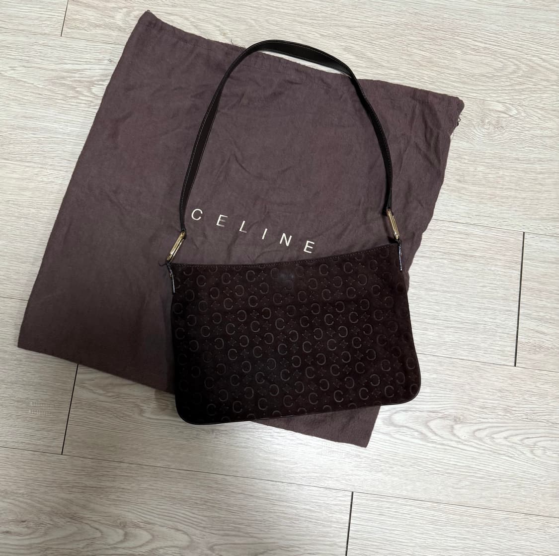 셀린느 마카담 스웨이드 숄더백 상품이미지2