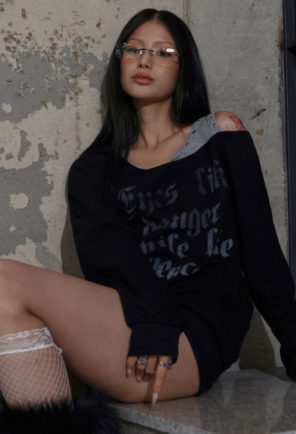 팬시클럽 로저리 노이어 스웻셔츠 상품이미지1