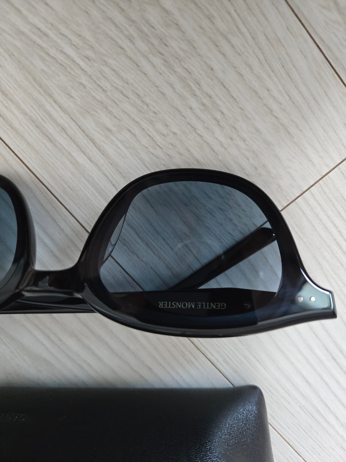 젠틀몬스터 제이드 블루 틴트렌즈 선글라스 상품이미지4