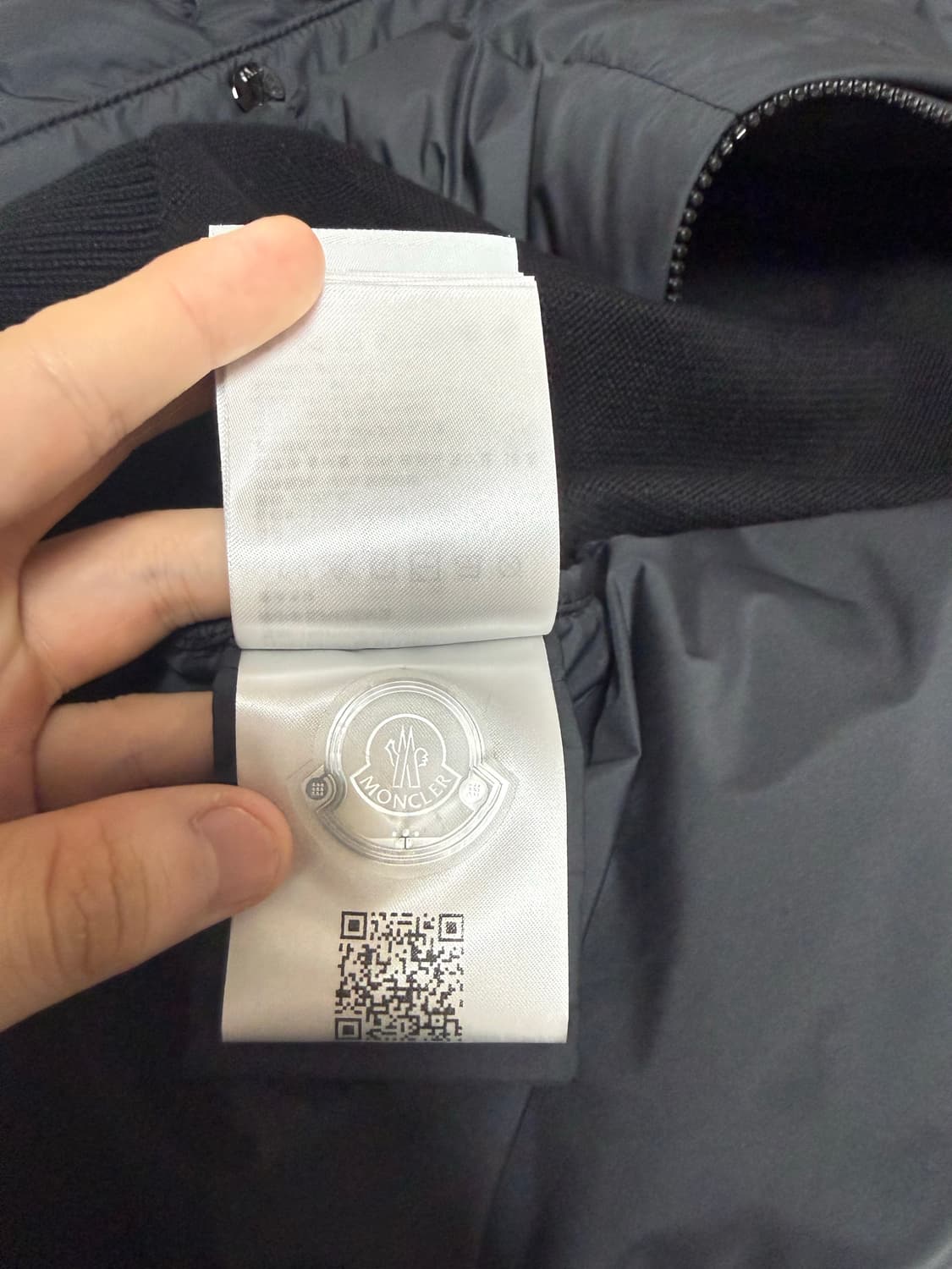 크림판 몽클레어 니트패딩 L 상품이미지8