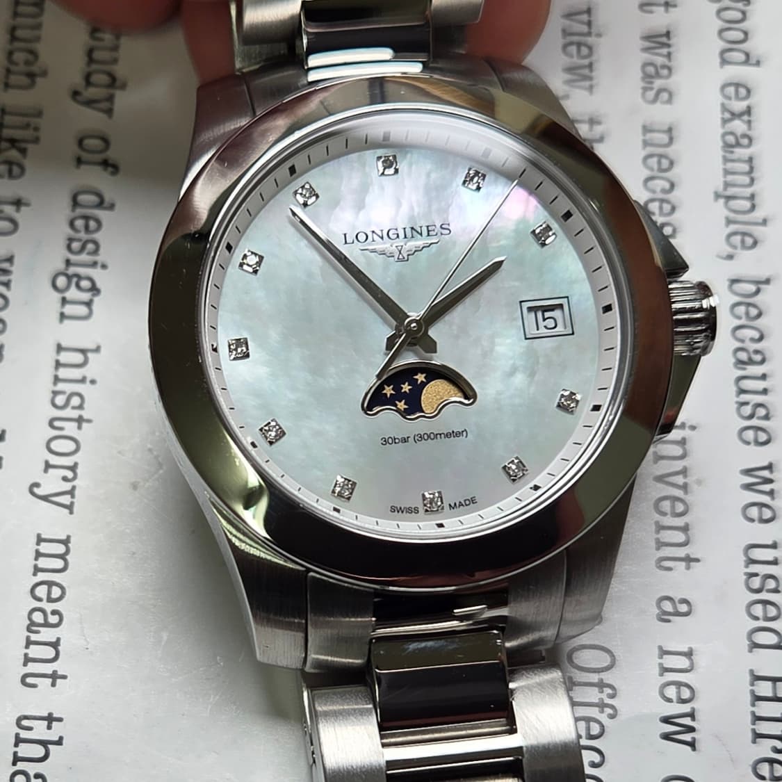 론진 콘퀘스트 문페이즈 11P다이아 자개다이얼 여성용 브레이슬릿 ver. 상품이미지9