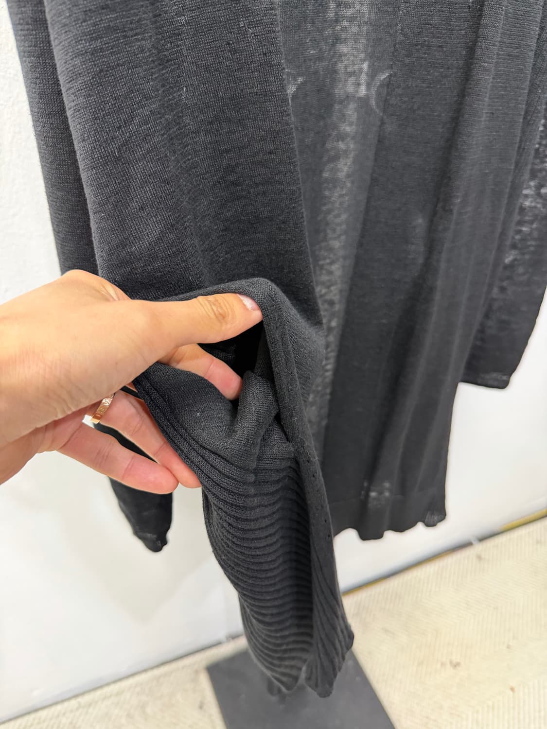 매장판정품) 아크네스튜디오 여성 블랙 가디건 M 상품이미지5