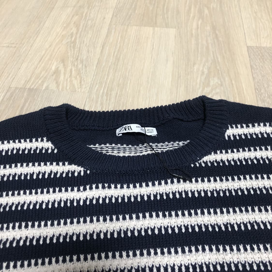 (L) 새상품 자라 ZARA SS 스트라이프 라운드 네이비 니트 상품이미지5