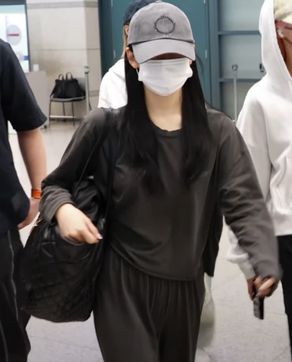 마뗑킴 로고 볼캡 모자 새상품 닝닝 착용 상품이미지2