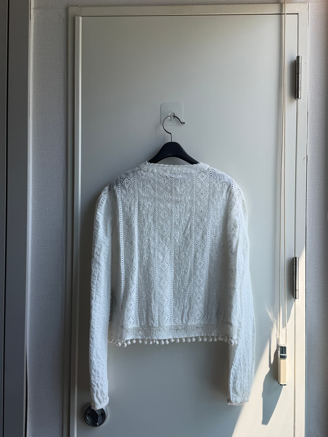 자라 화이트 레이스 블라우스 펀칭 셔츠 상품이미지2