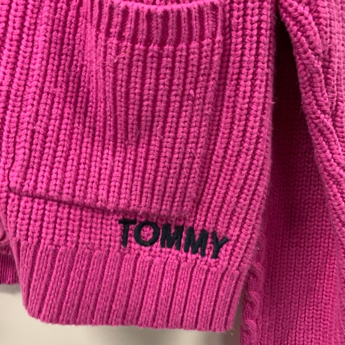 타미힐피거 자수로고 핑크 니트 가디건 상품이미지5