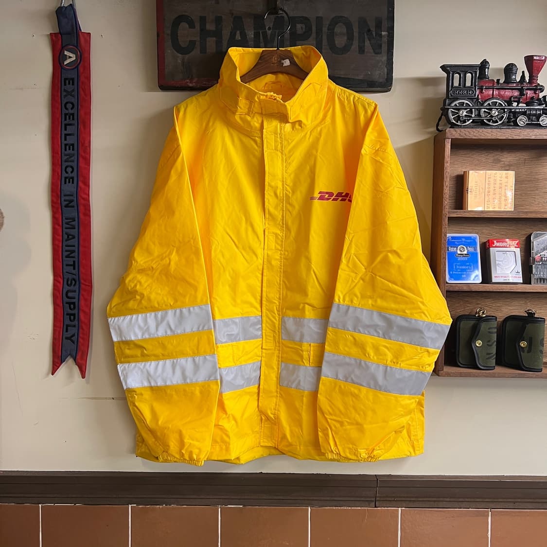 DHL Windbreaker Large Size (105~110) 상품이미지1