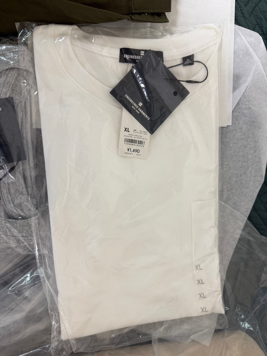 엔지니어드가먼츠 GU 크로스넥 티셔츠 상품이미지2