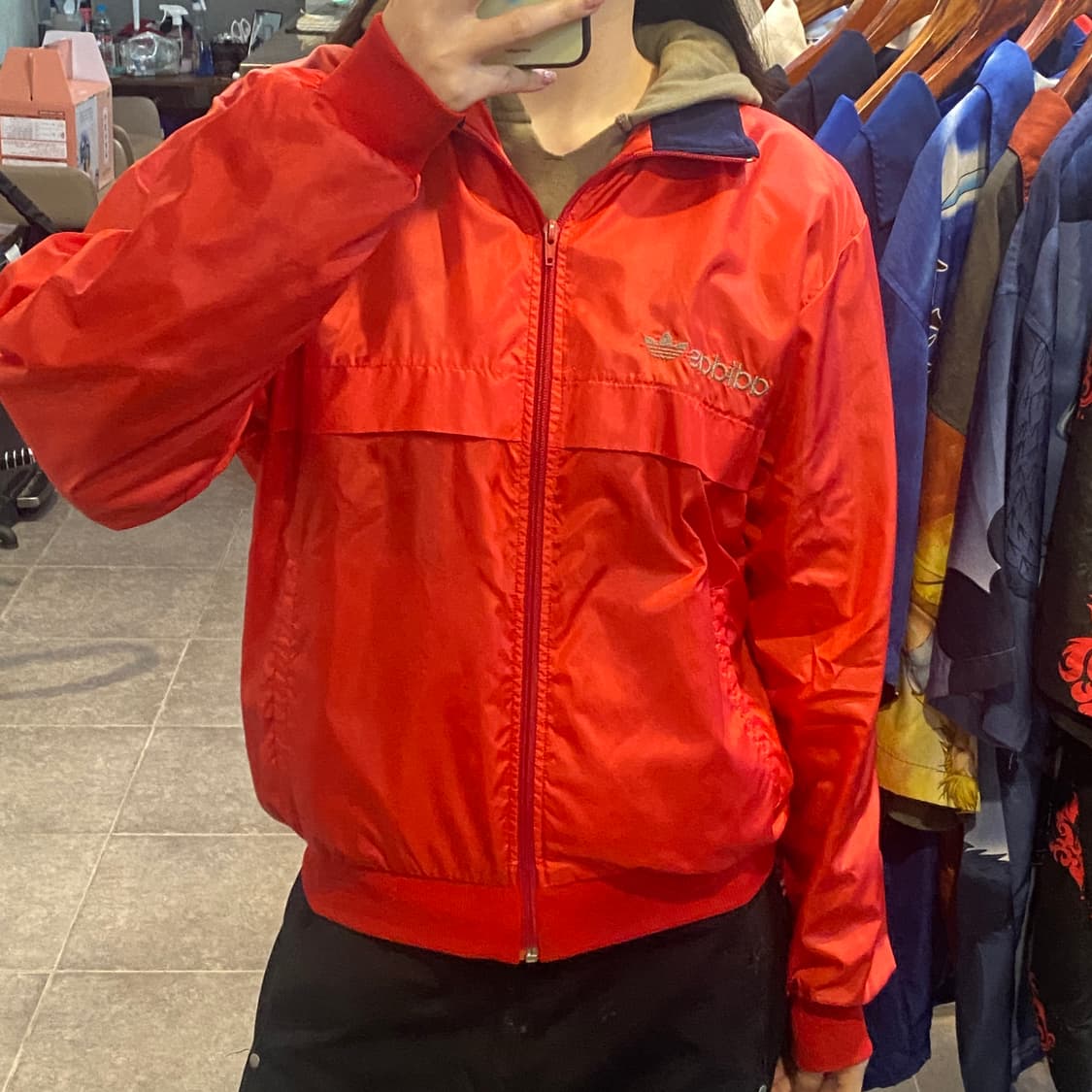 [NO.9] Adidas 레드 바람막이 상품이미지2
