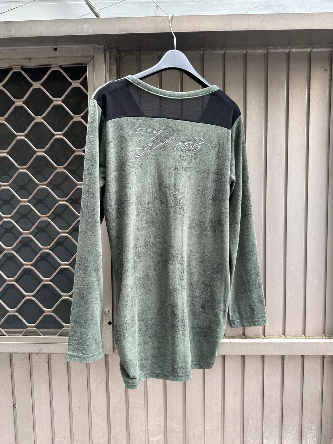 Side shirring detail khaki long sleeve 상품이미지6