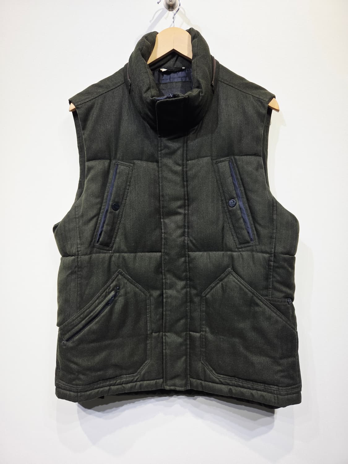 에비수 카키색 패딩 조끼 베스트_105 상품이미지2