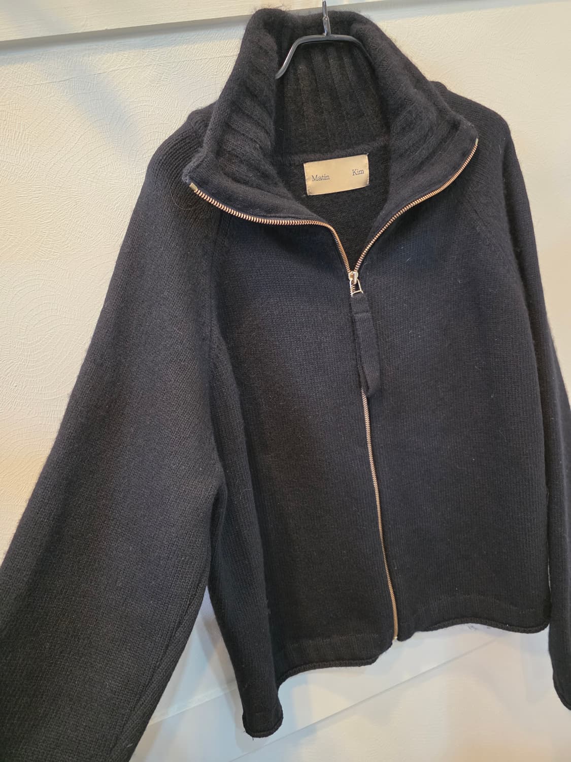 마뗑킴  스펠 포인트  니트 집업 인 가디건 상품이미지4